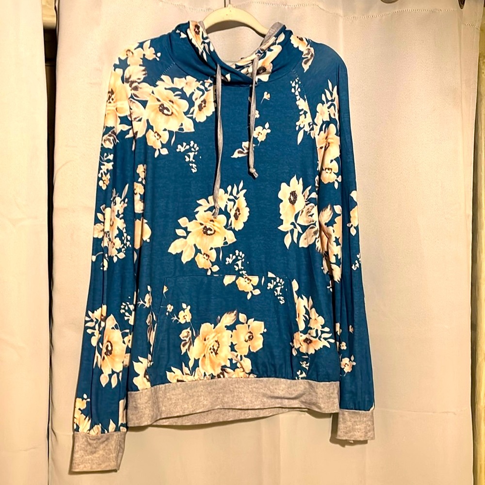 Women’s floral brilliant blue with flowers hoodie Tag cut out size mediumum